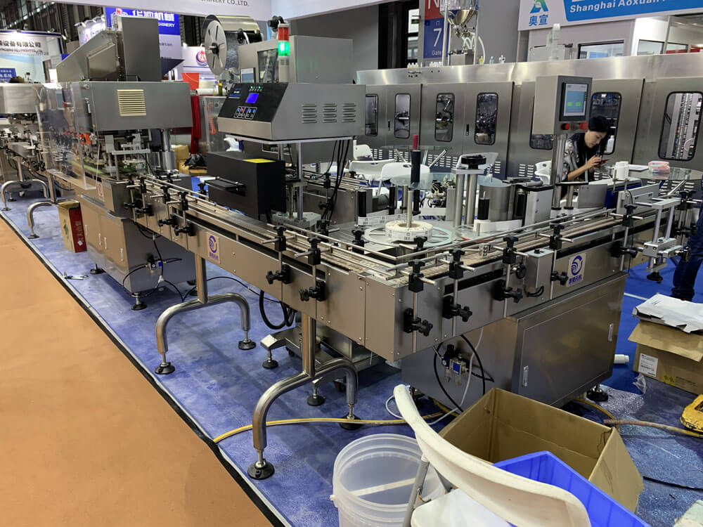 Pengisian botol dan garis penutup